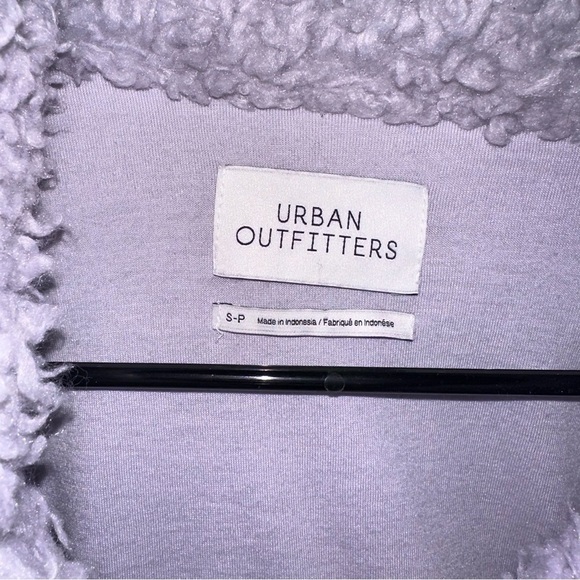 Urban Outfitters Palmer Sherpa Oversized Shirt Jacket Lilac S Shacket - Picture 5 of 6